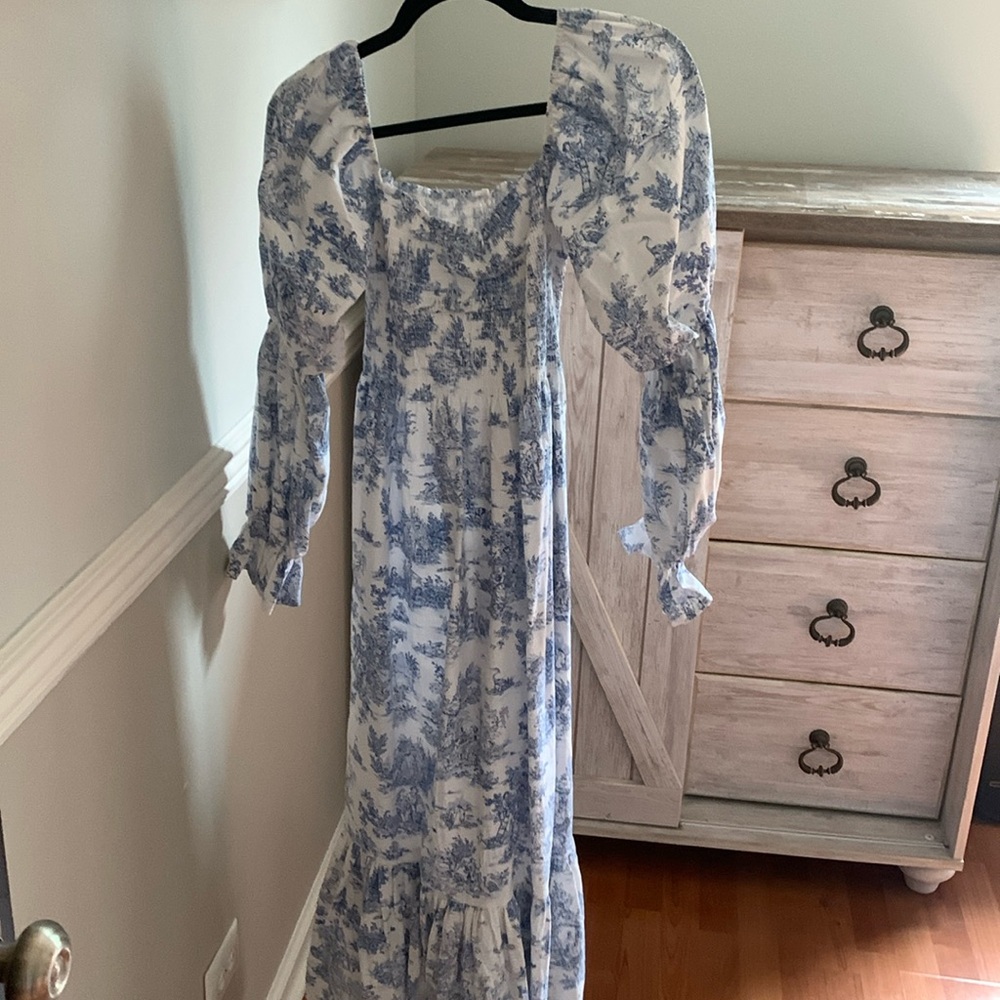 Nothing Fits But, Blue and white maternity dress, Size M